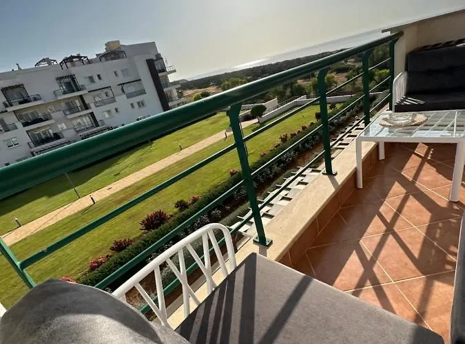 Laura With A View Of The Sea Near The In Northern Cyprus Apartman Vokolidha